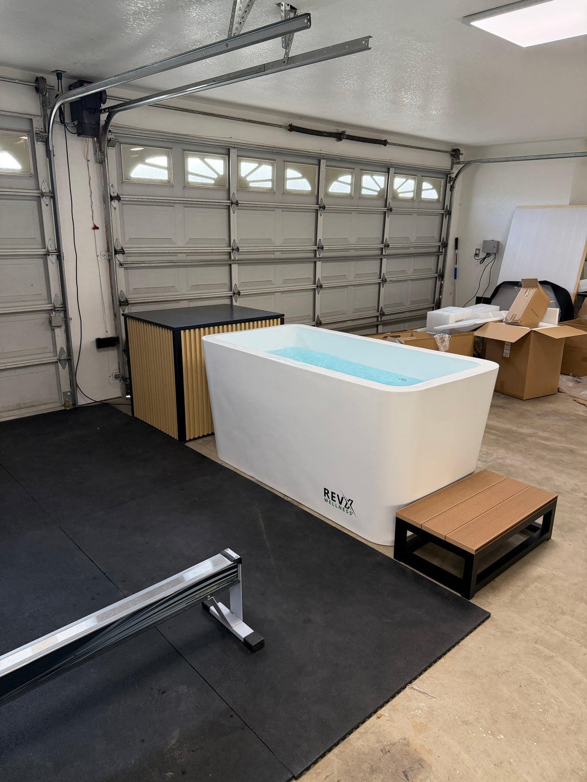 RevX Acrylic X Tub Cold Plunge with Chiller
